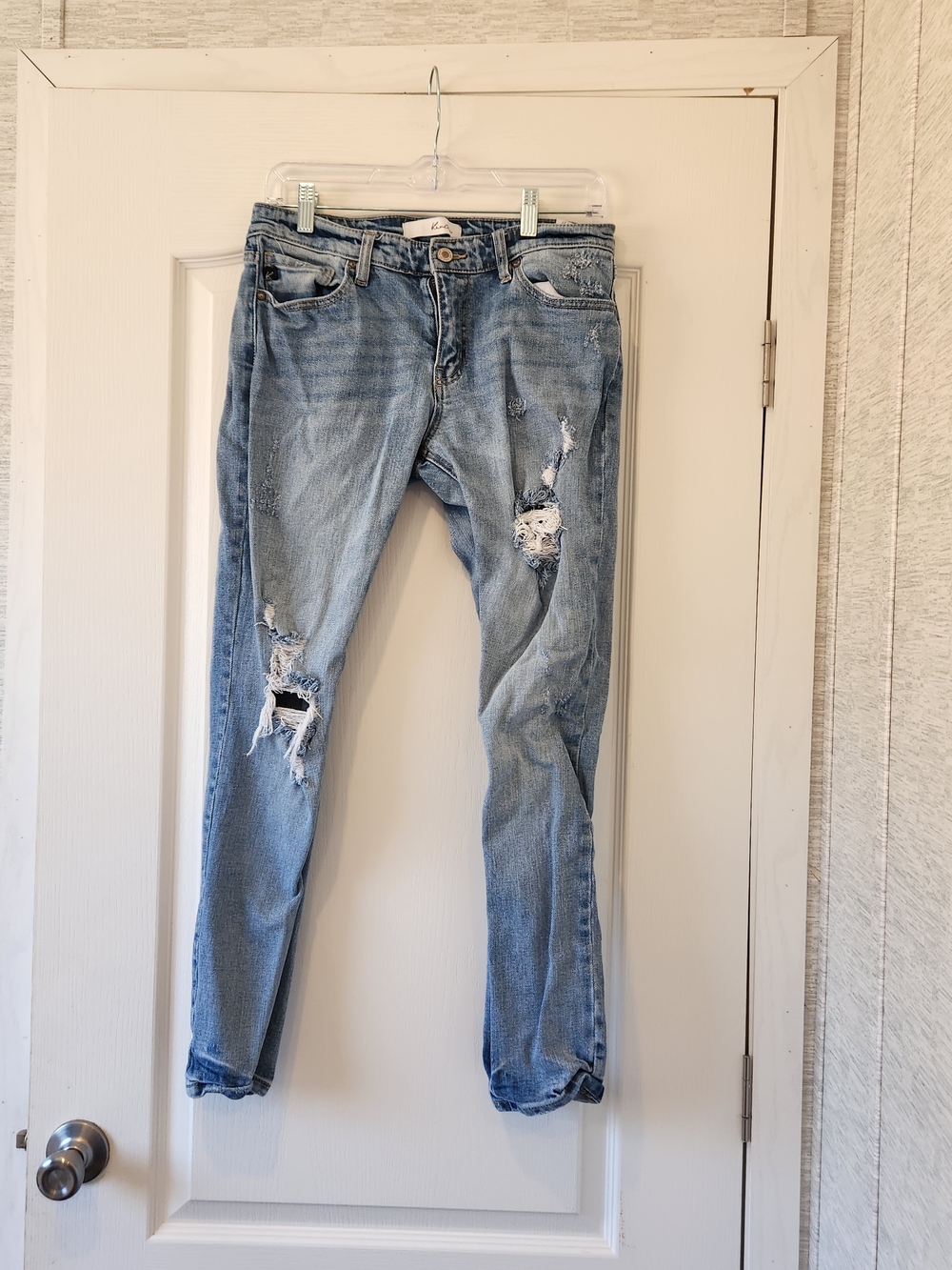 KanCan Light Blue Distressed Skinny Jeans 7/27 Euc